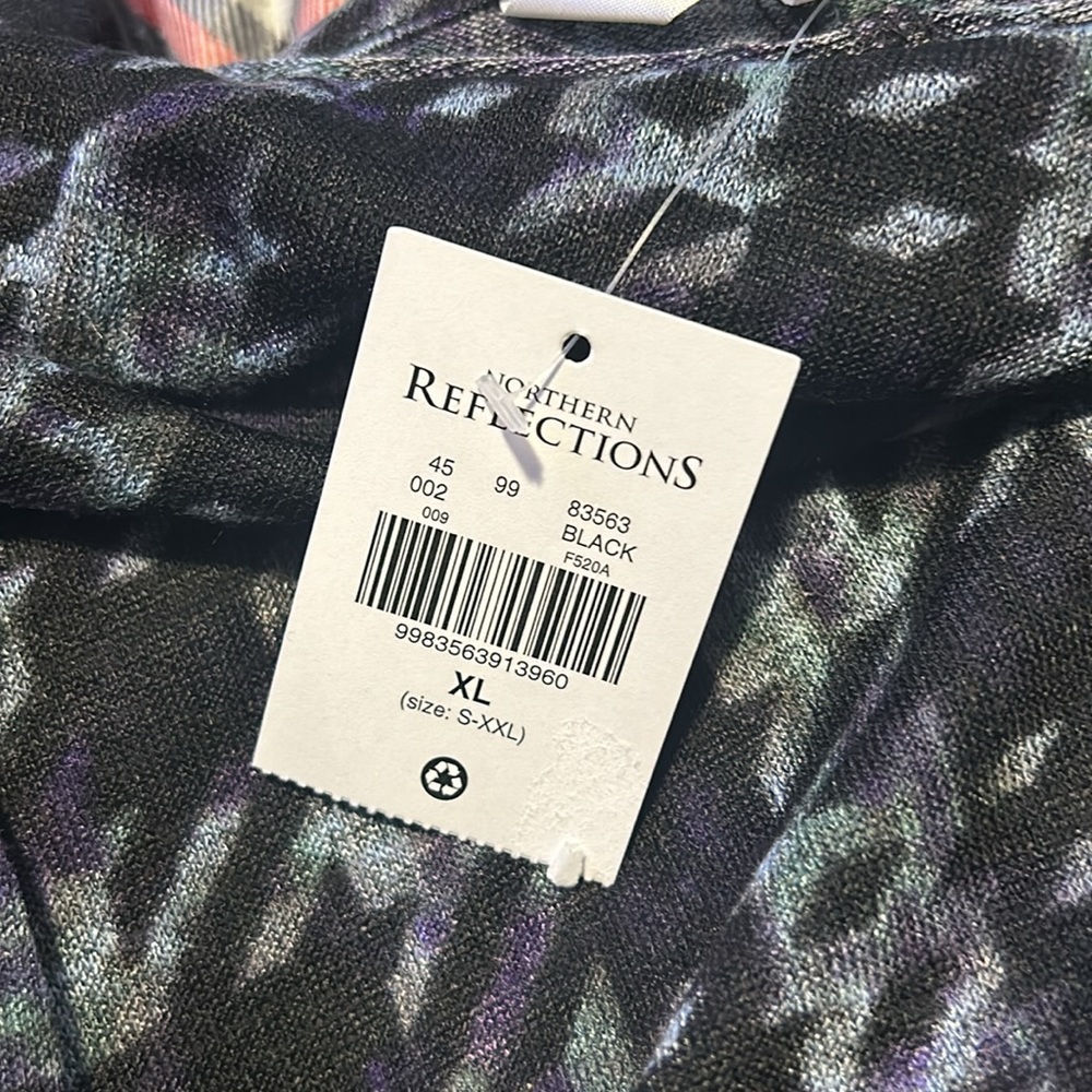 patterned shirt - Picture 3 of 3
